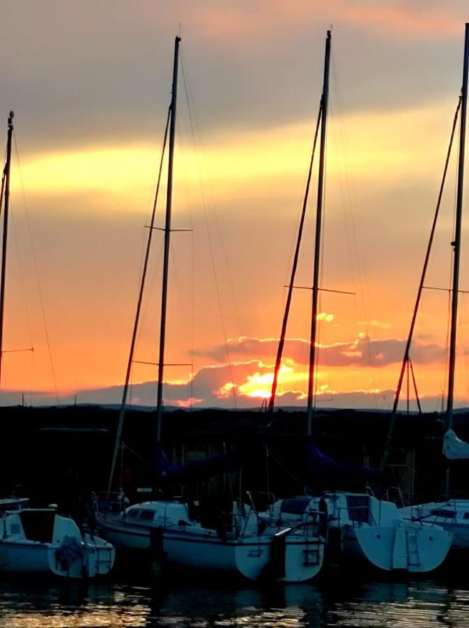 Pfahlbau Sunset II Toplage Inklusive Elektroboot Rust Εξωτερικό φωτογραφία