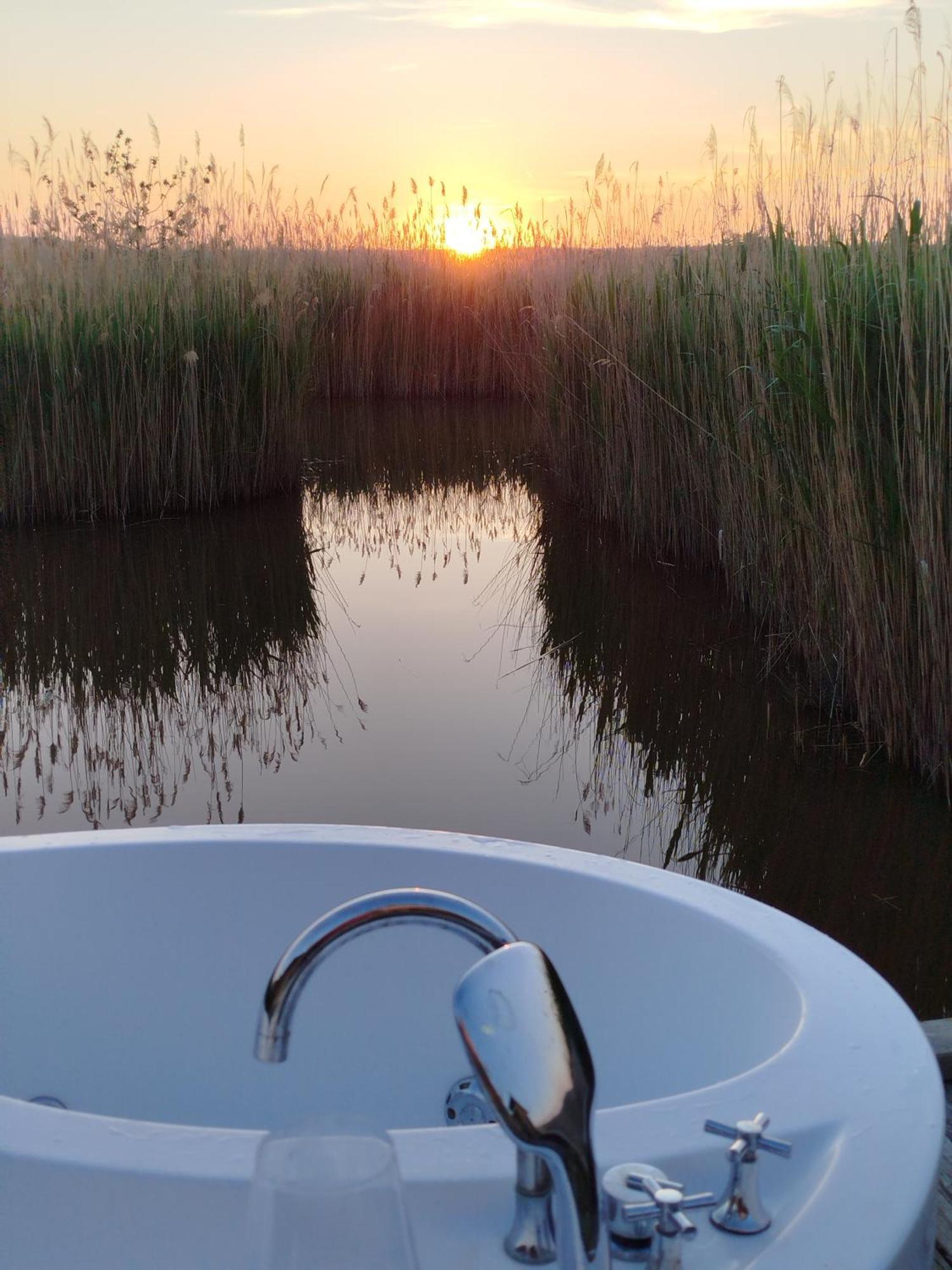 Pfahlbau Sunset II Toplage Inklusive Elektroboot Rust Εξωτερικό φωτογραφία
